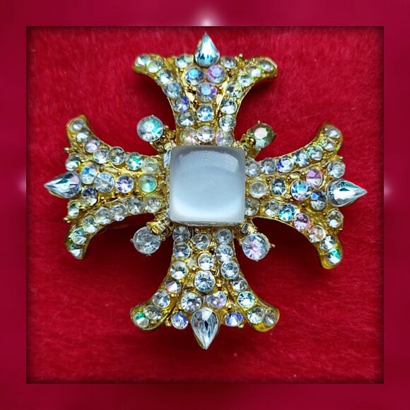 Crystal Encrusted Cross Brooch Art Deco Designed - Picture 1 of 10
